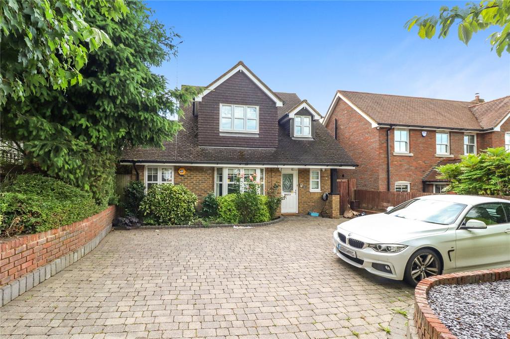 Rosecroft Drive, Watford, Herts, WD17 4 bed detached house £900,000
