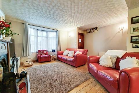 3 bedroom terraced house for sale - St. Georges Road, Essex