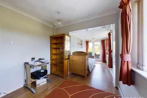37 Brackenwoods, Necton, Swaffham, PE37 8EU