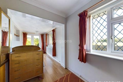 37 Brackenwoods, Necton, Swaffham, PE37 8EU