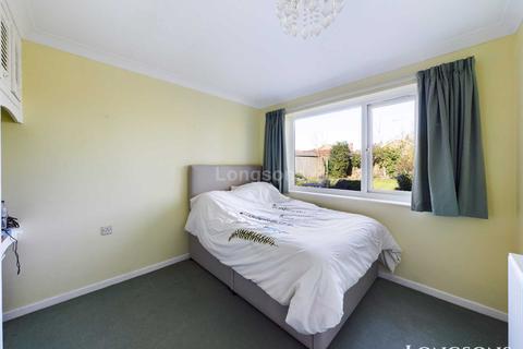 37 Brackenwoods, Necton, Swaffham, PE37 8EU