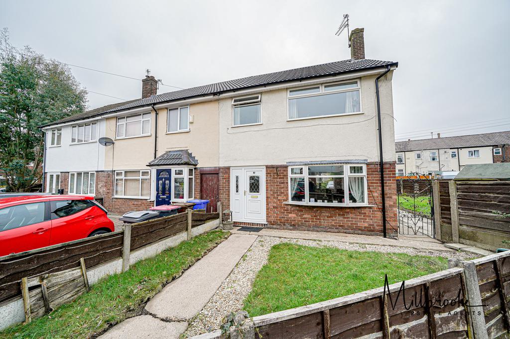 Victoria Close, Boothstown... 3 bed semidetached house £250,000