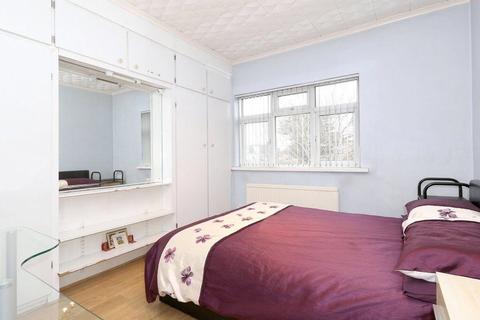 54 Rusper Road, London, N22 6RA