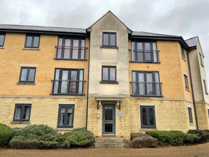 Bluebell Way, Carterton, Oxon, OX18 1AP 2 bed apartment £810 pcm (£