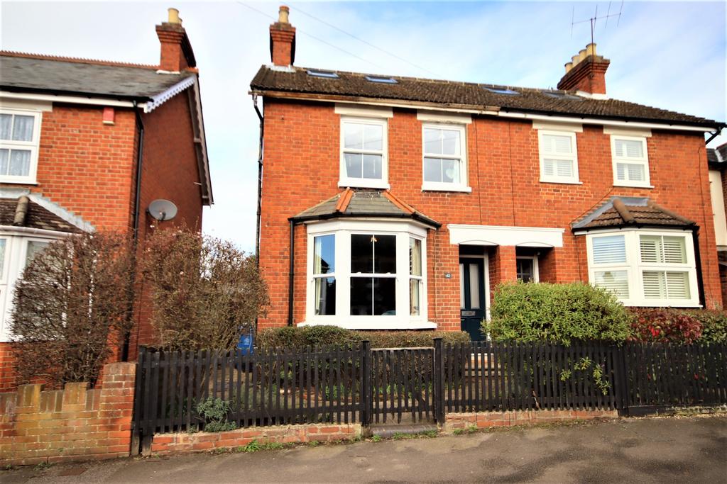 Spencers Road, Maidenhead 3 bed semidetached house £650,000