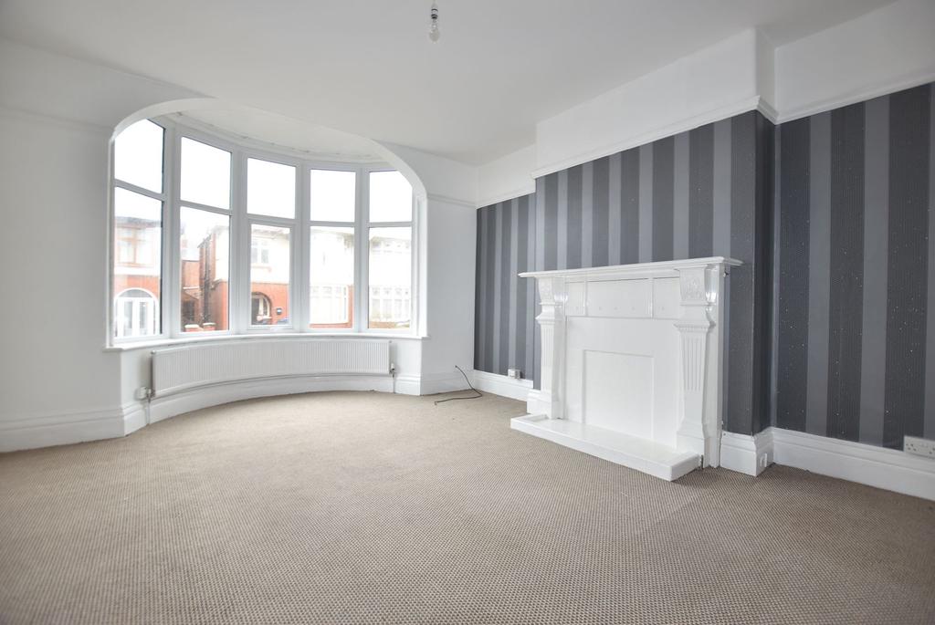 Lincoln Road, Blackpool, Lancashire... 2 bed flat £45,000