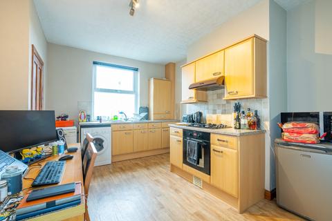 53 Wakefield Road, Drighlington, Bradford, BD11 1DH