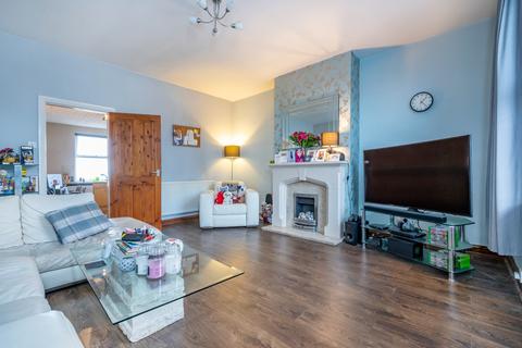 53 Wakefield Road, Drighlington, Bradford, BD11 1DH