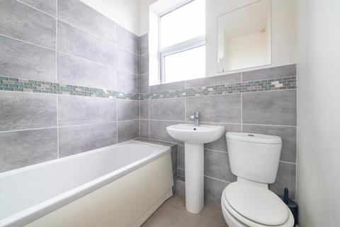 53 Wakefield Road, Drighlington, Bradford, BD11 1DH