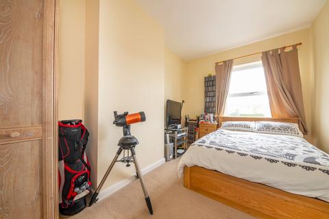 53 Wakefield Road, Drighlington, Bradford, BD11 1DH