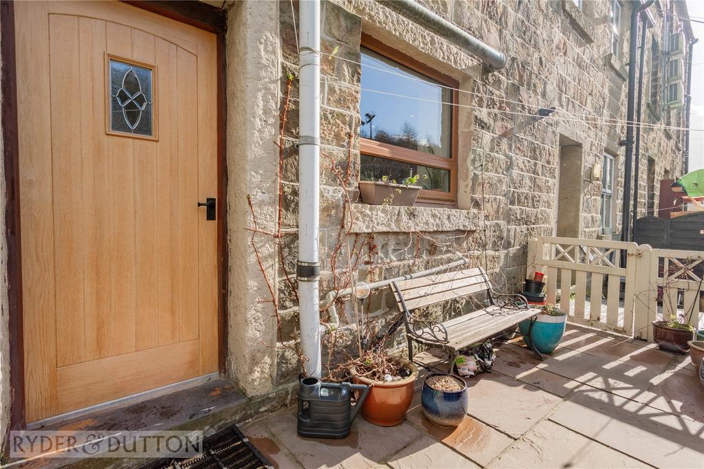 Rear Door/ Patio: