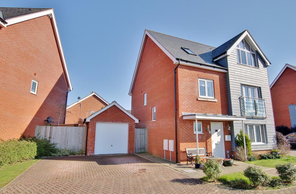 Romsey 5 bed detached house £625,000