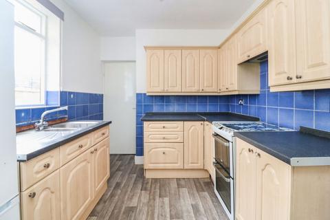 3 bedroom semi-detached house to rent, Dudley Street, Bedford