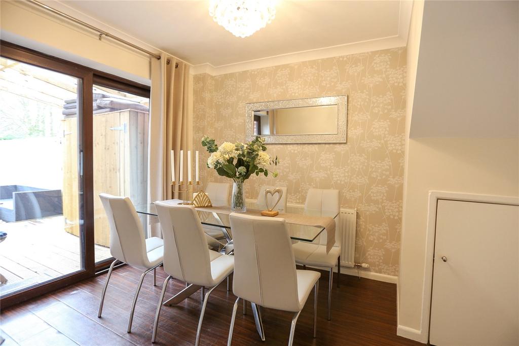 Empress Drive, Heaton Chapel... 4 bed terraced house £350,000