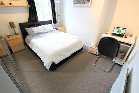 1 bedroom property to rent, 69 Gosterwood Street, London, SE8