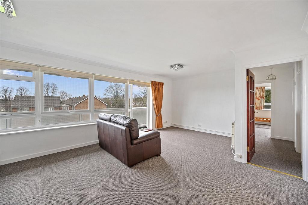 Dove Park, Hatch End, Pinner, Greater London, HA5 2 bed apartment £