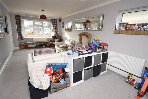 27 Cherry Orchard, Chestfield, Whitstable, CT5 3NH