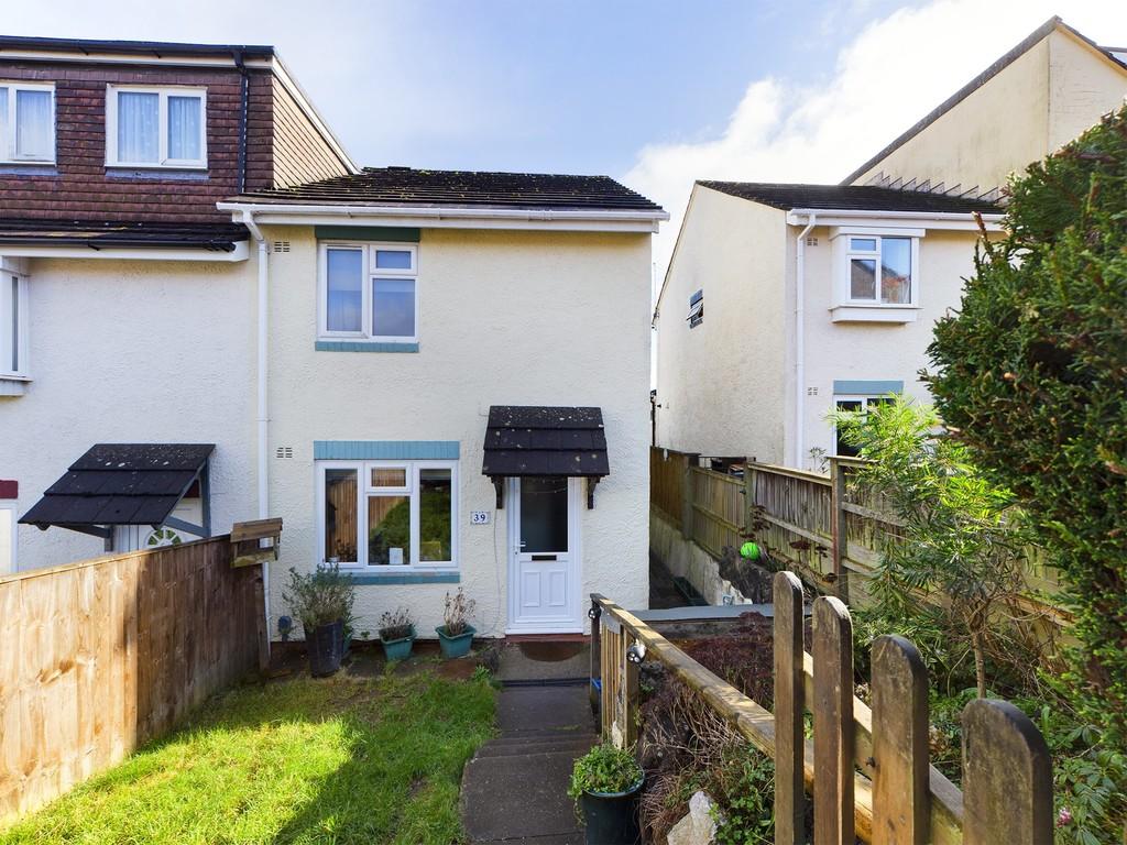 Spring Close, Newton Abbot 3 bed semidetached house £250,000