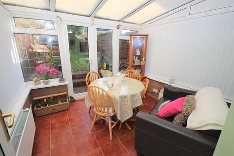 27 Amberley Close, Pontprennau, Cardiff, CF23 8AY