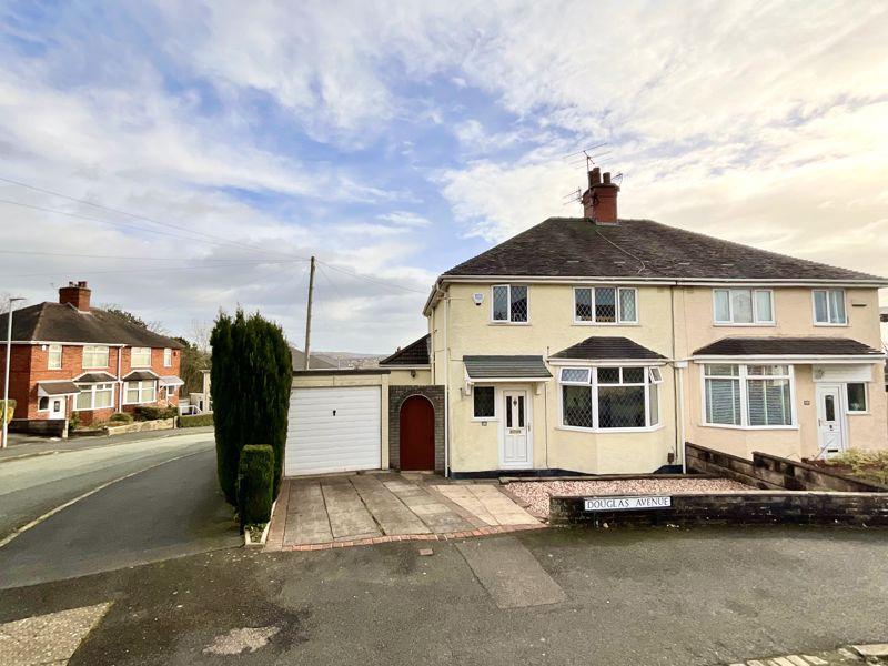Douglas Avenue, StokeonTrent 3 bed semidetached house £210,000