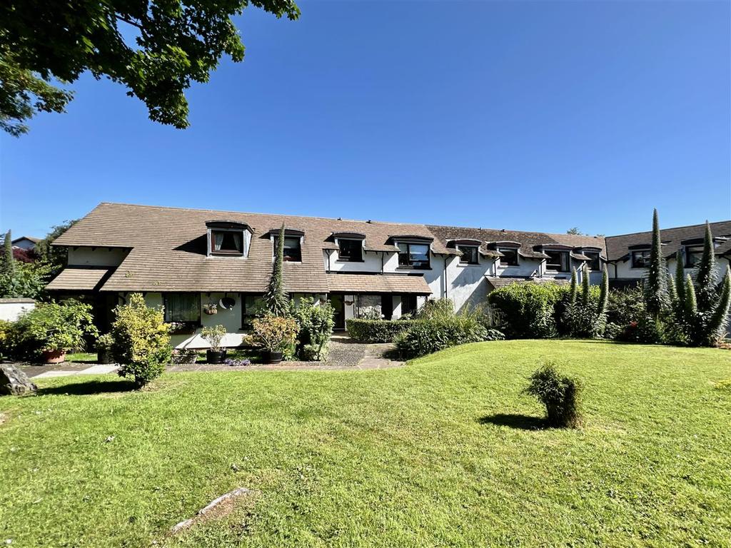 North Hill Close, Furzeham, Brixham 1 bed flat £182,000