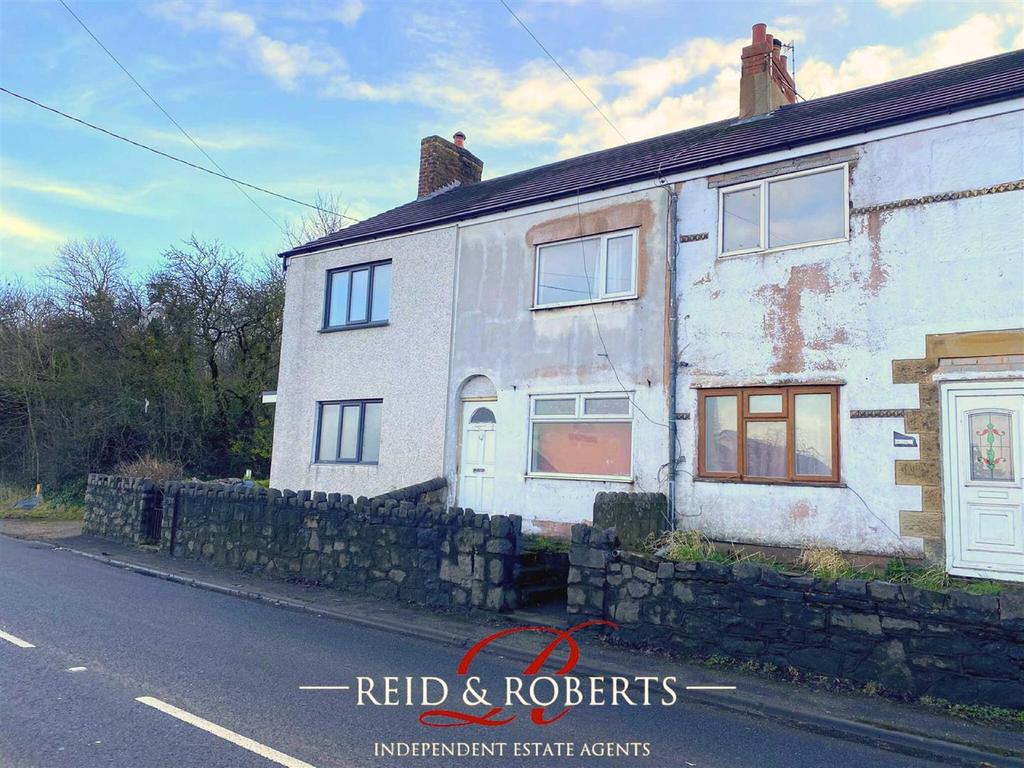 Coast Road, Llanerch Y Mor 2 bed terraced house for sale £95,000