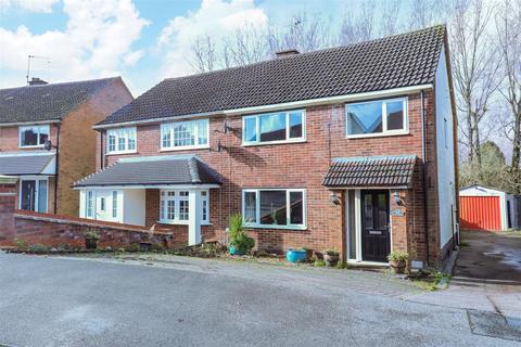 48 Latton Green, Harlow, CM18 7ER