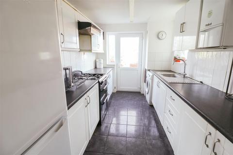48 Latton Green, Harlow, CM18 7ER