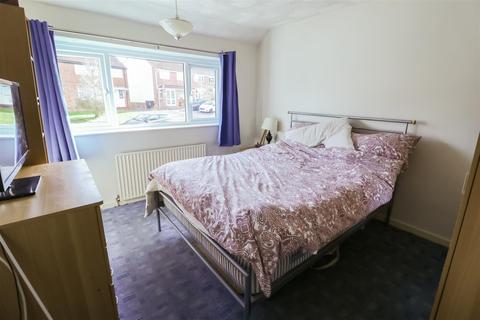48 Latton Green, Harlow, CM18 7ER