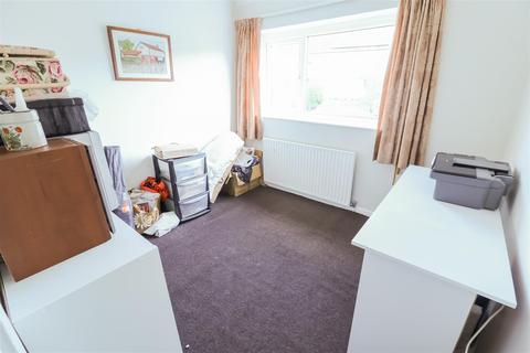 48 Latton Green, Harlow, CM18 7ER