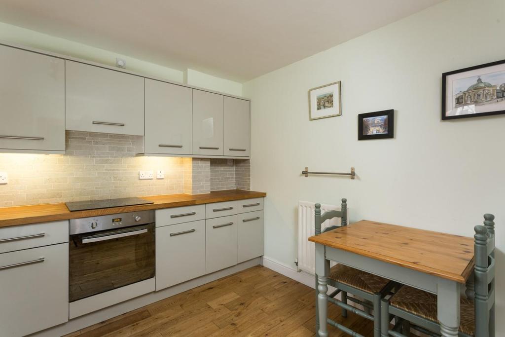 6 Florence Court Kitchen Dining.jpg