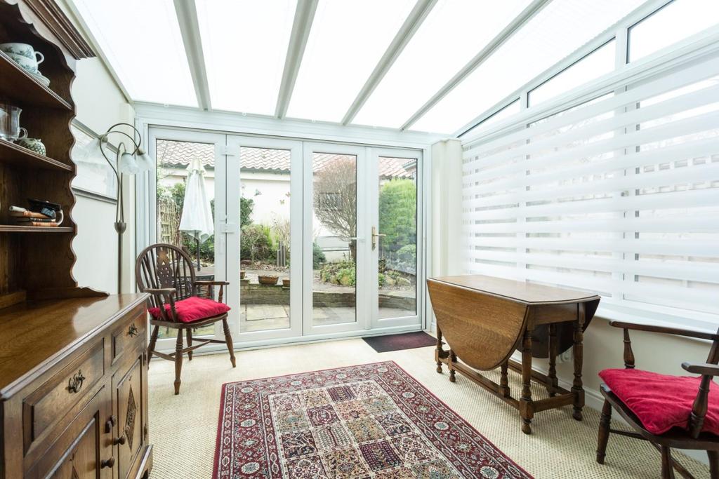 6 Florence Court Garden Room.jpg