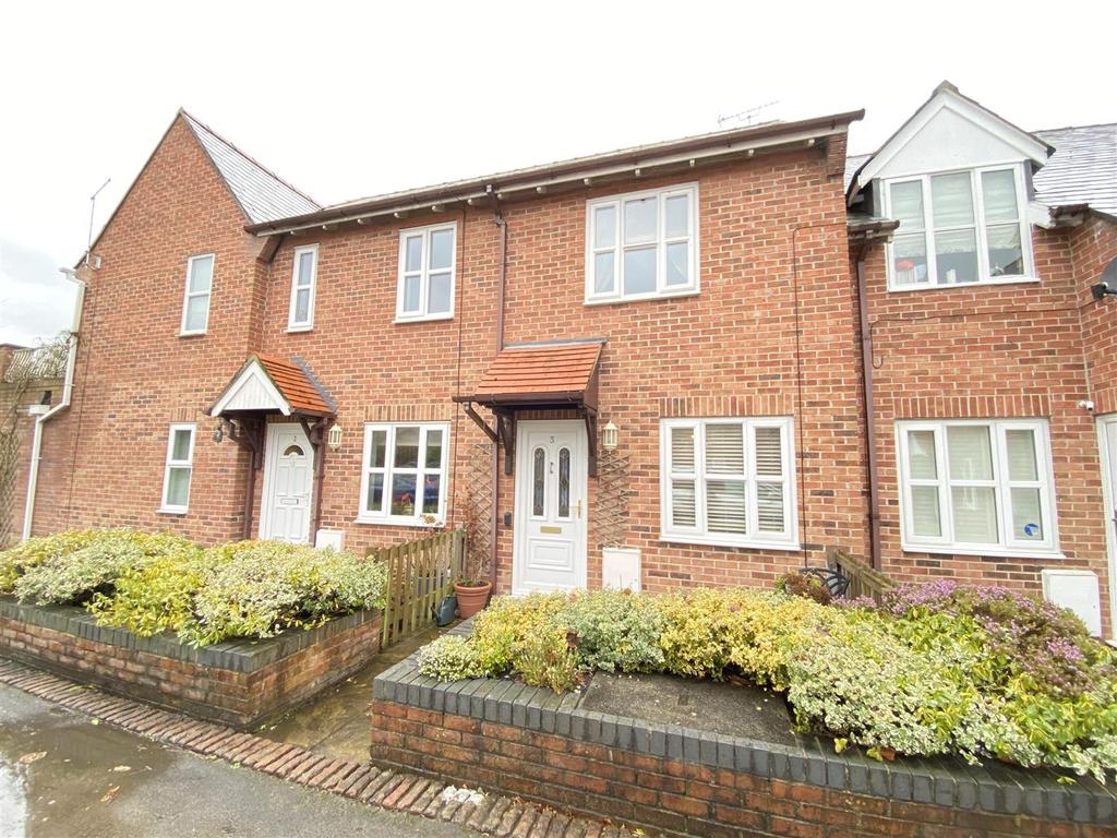 Faulkners Lane, Mobberley 2 bed mews £210,000
