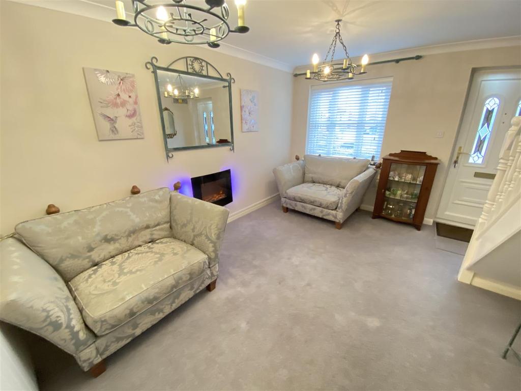 Faulkners Lane, Mobberley 2 bed mews £210,000
