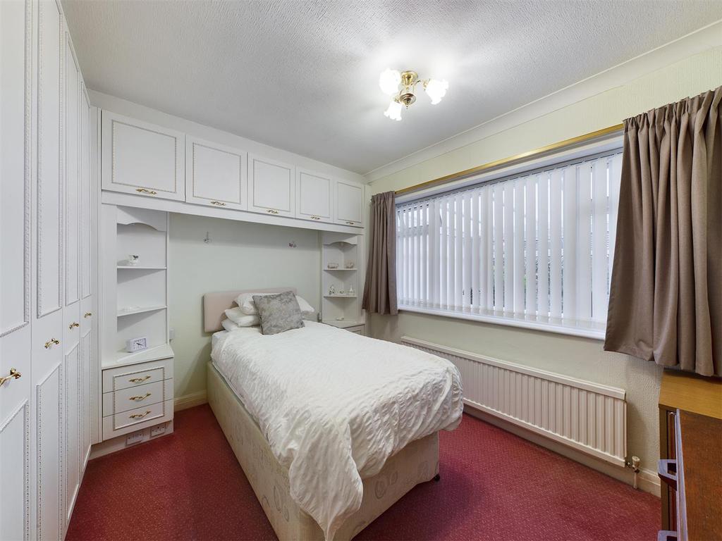Bedroom: