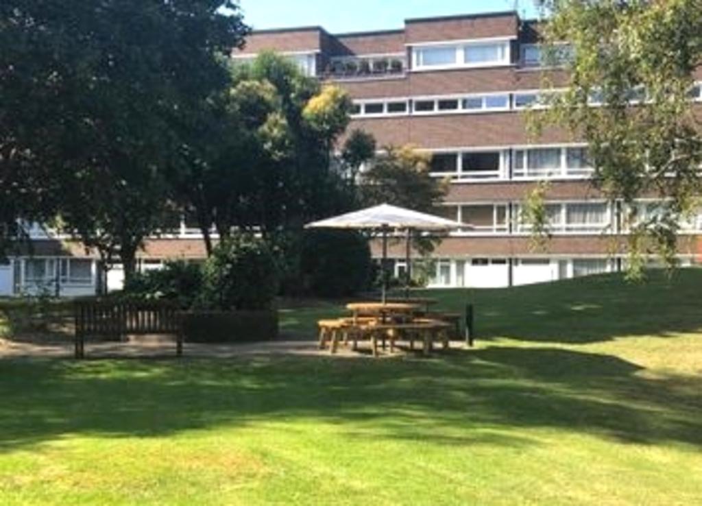 Elgar Lodge Fair Acres Bromley BR2 1 bed apartment £220,000