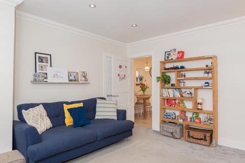 33 Taylor Road, Ashtead, KT21 2HZ