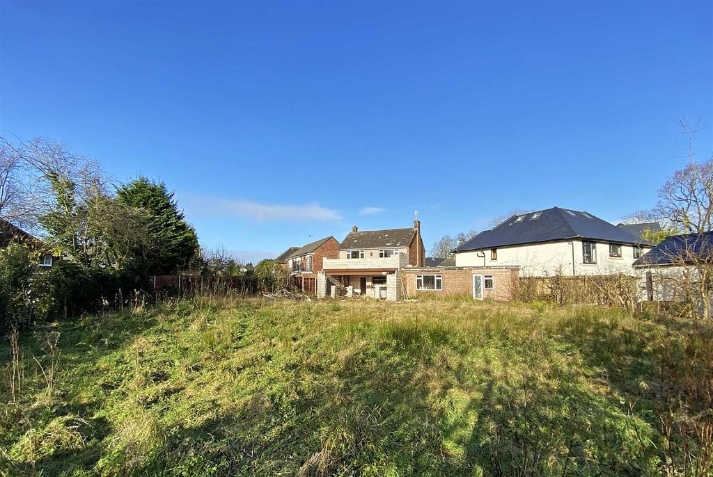 Warburton Close, Hale Barns 3 bed detached house £650,000