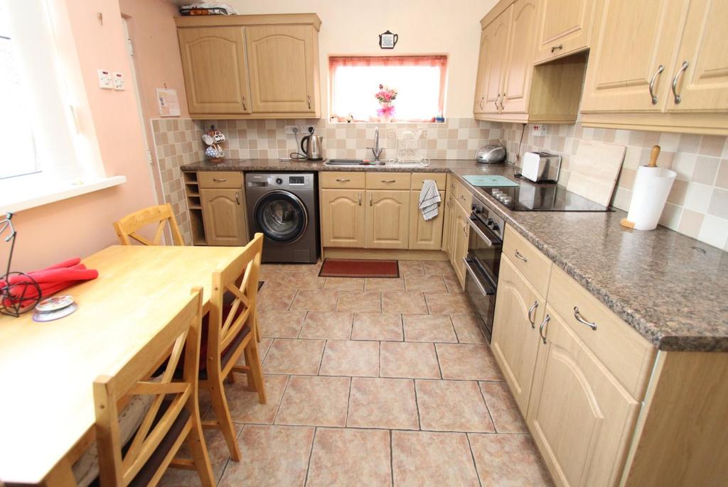 Newhouse Avenue, Esh Winning, Durham 3 bed semidetached bungalow £