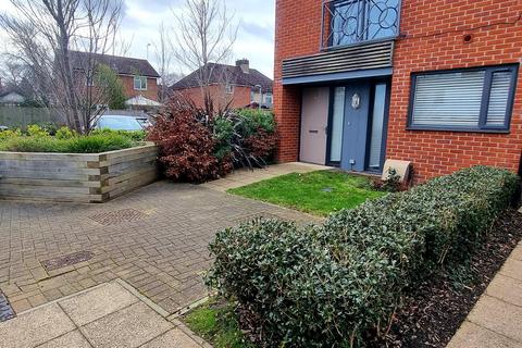 3 bedroom end of terrace house to rent, Old Dairy Close, Totton SO40