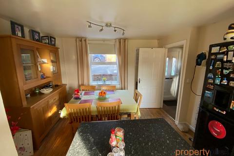 6 Heol Pymmer, Tonyrefail, Porth, CF39 8DN