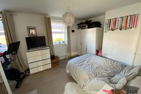 6 Heol Pymmer, Tonyrefail, Porth, CF39 8DN