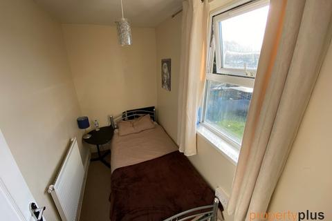6 Heol Pymmer, Tonyrefail, Porth, CF39 8DN
