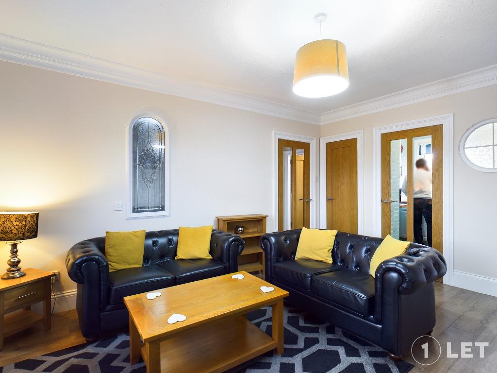 Findlay Gardens, Craigentinny, Edinburgh, EH7 2 bed flat £995 pcm (£230 pw)