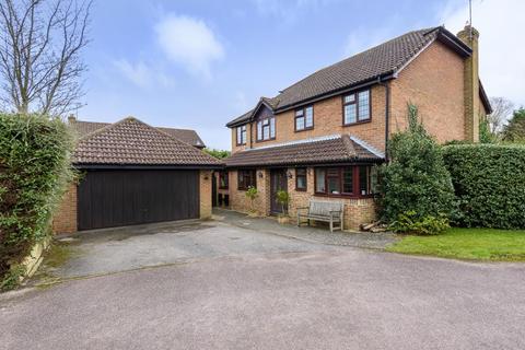7 Crees Meadow, Windlesham, GU20 6QA