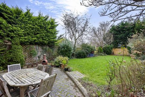 7 Crees Meadow, Windlesham, GU20 6QA