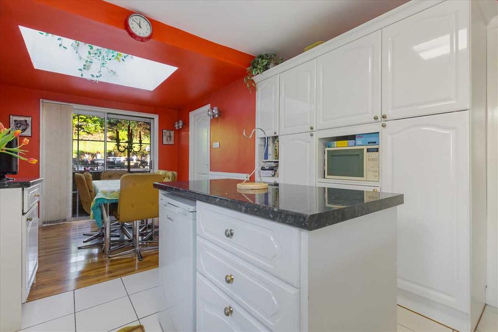 Kitchen Dining (2)