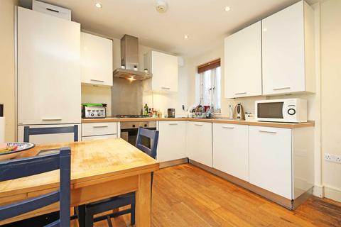 2 bedroom flat to rent, Tulse Hill Brixton SW2