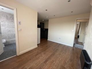 Apartment in Leeds, Gledhow Park, Chapeltown - More