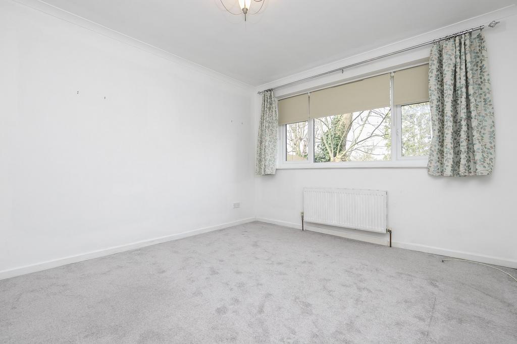 Palmerston Road, Buckhurst Hill, IG9 - Więcej